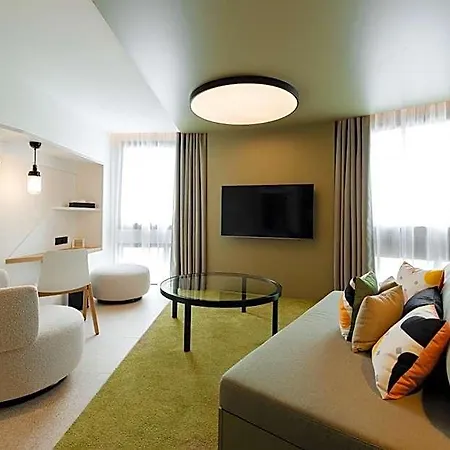 Bizipoz Hotel